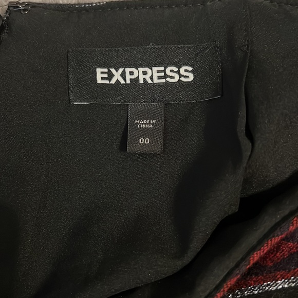 Express Skirt - Picture 3 of 4